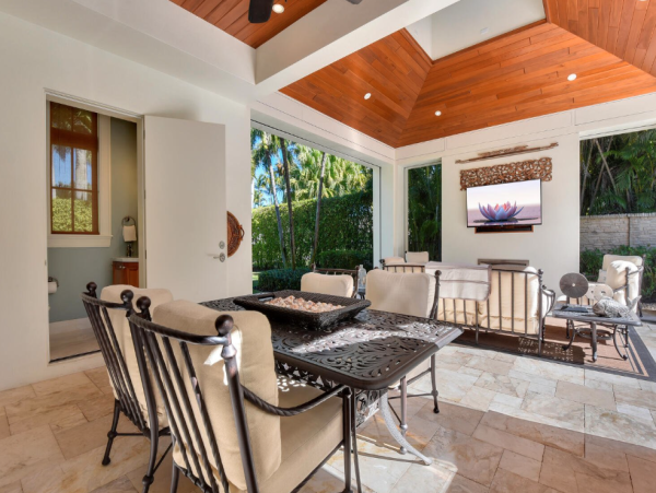 Luxury Coastal Retreat in Naples - Perfect For Your Next Vacation